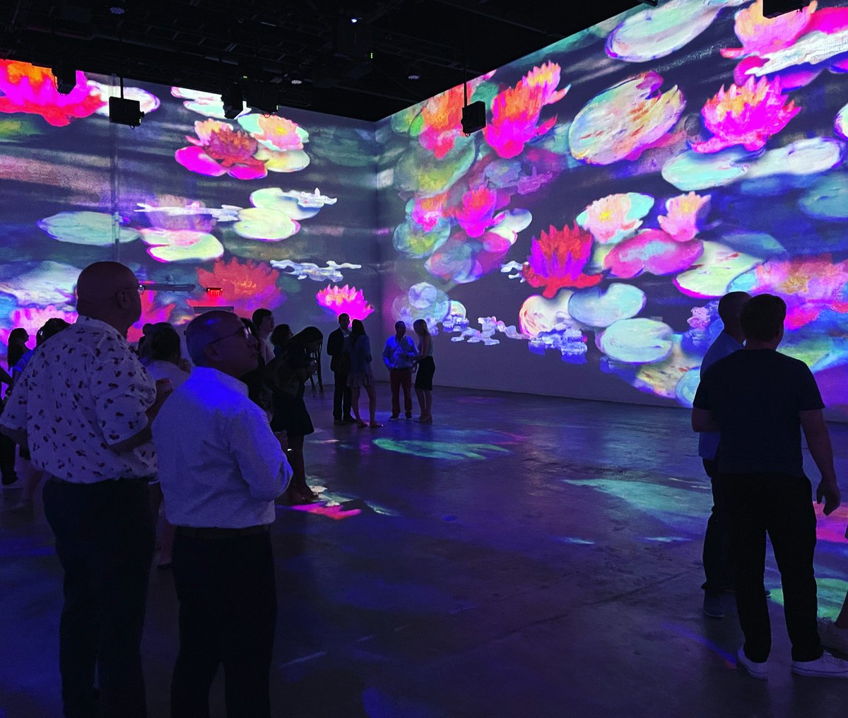 vangoghdallas's tweet photo. If you’ve been wanting to see Immersive Monet &amp; The Impressionists now is your last chance! The show is closing in Dallas on Sunday, September 18 so be sure to get your tickets before it’s gone! 🎨🌸🪷

🎟: https://t.co/8jbo0ltiES 

#ImmersiveMonet #Impressionist #ImmersiveArt https://t.co/XGbcgoYj8M
