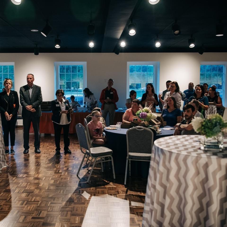 AdrianneRamos4rep tweet media