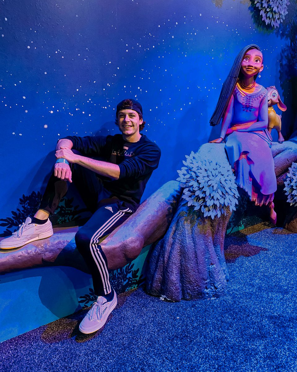 PatrickADougall's tweet photo. I’m still not over having @ArianaDeBose as Disney princess! Asha is already an ICON! Can’t wait for “WISH” 🌟 #D23Expo https://t.co/34Q9xPo07e