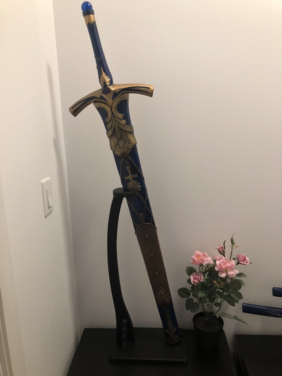 maiden_mask's tweet photo. Saber is looking for a new home. 😊
Looking to sell my Saber kig mask, costume and sword. Please message me for more details, pictures and pricing.
Mask by @wyukig https://t.co/KNAq2WjcO1