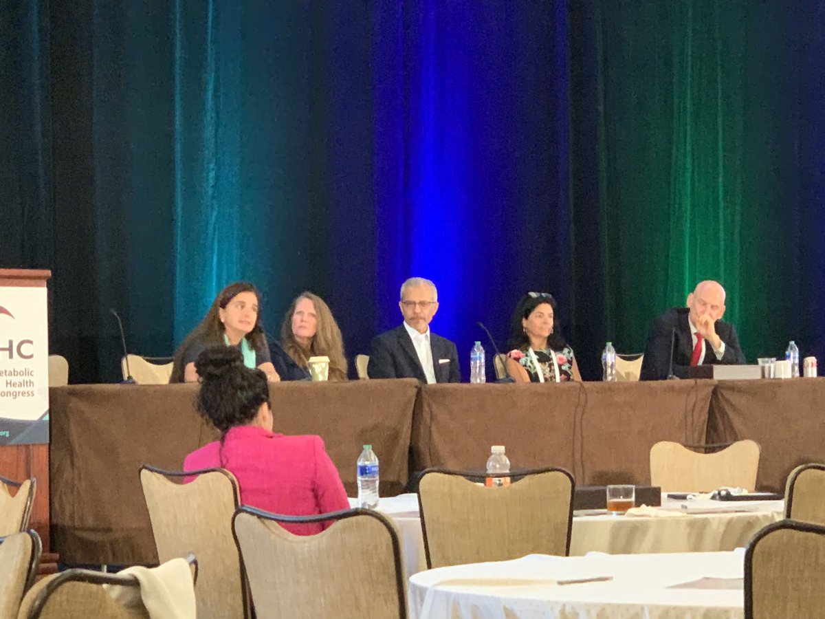 Such an educational and inspiring panel discussion. We must all work to increase representation of women and underrepresented minorities in clinical trial leadership. @CMHC_CME #CMHCWomensMC @Drroxmehran Kelly Lewis, Mohamed Eid, @FoodyMD @CBallantyneMD @PamTaubMD @ErinMichos