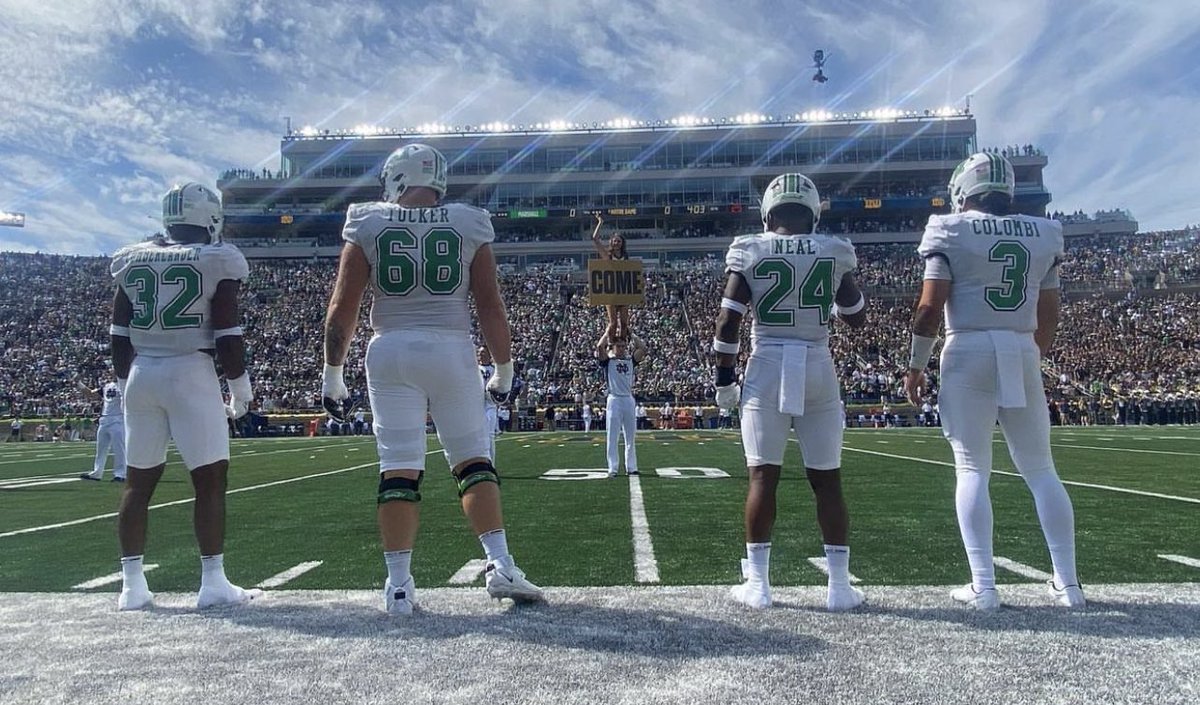 BarstoolMU's tweet image. MARSHALL FOOTBALL HAS COME INTO SOUTH BEND AND KNOCKED OFF #8 NOTRE DAME!!! 

FINAL SCORE: MARSHALL 26 NOTRE DAME 21