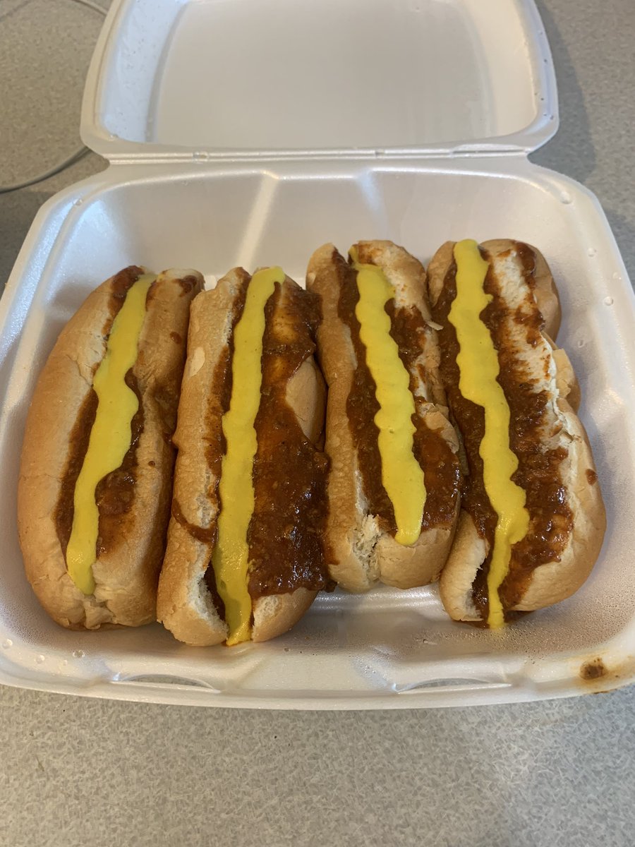 cschulay's tweet photo. @cle_geek @BJMiles24 @KenCarman Chili and mustard for me https://t.co/aMQkPkFqbR