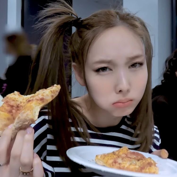 nayeonyny (@inychive) on Twitter photo 