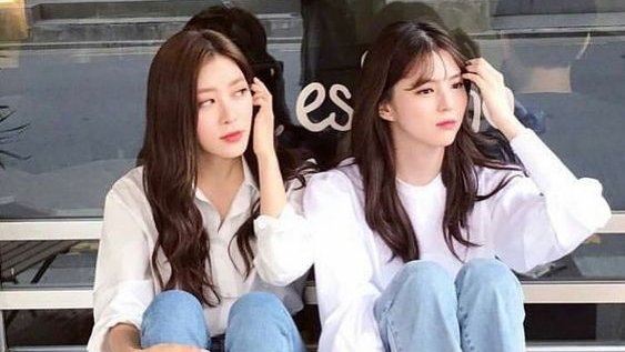 two girls for the gays