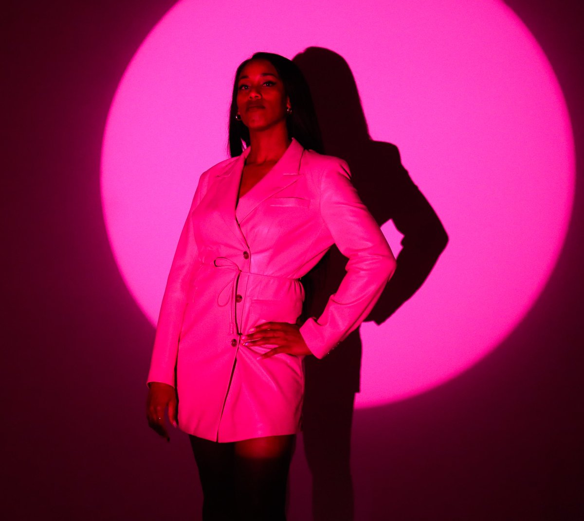 AlexanderFB's tweet photo. 🟣📸🎇 #PinkLights https://t.co/BT0c6F5vkR