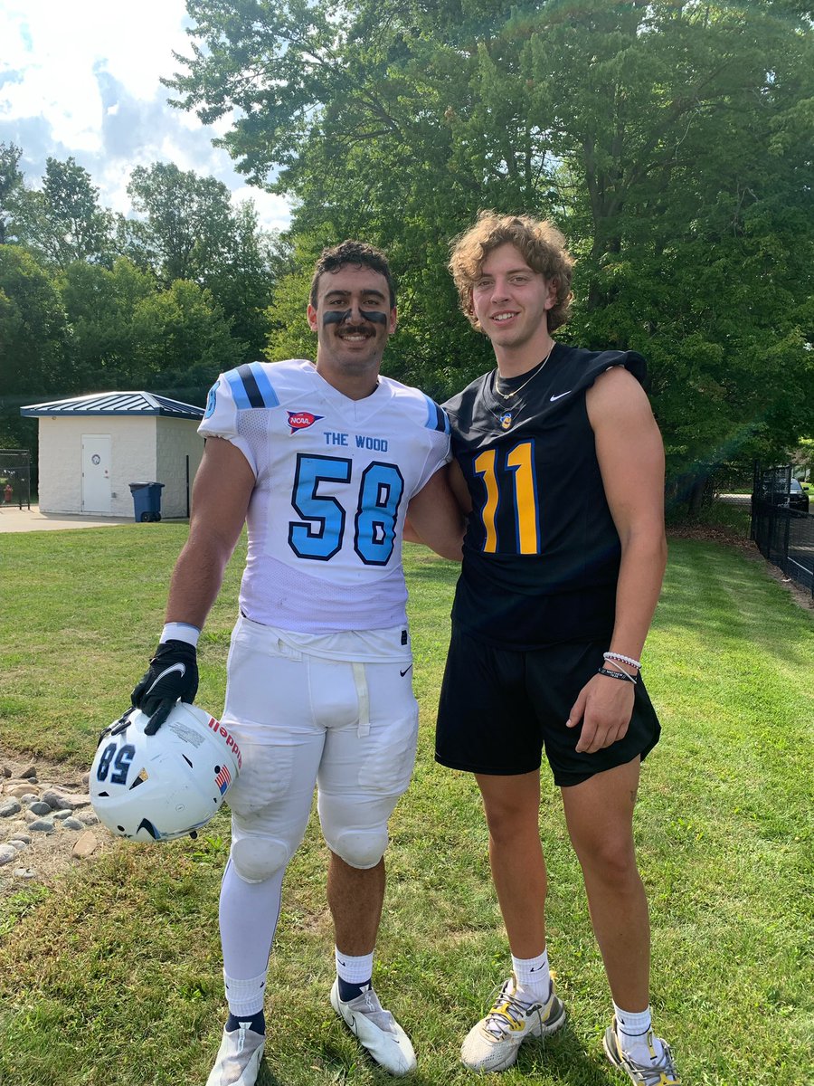 sergiogasperoni's tweet photo. Great win today! Had the opportunity to compete against my bro. It was nice seeing you today @lukepfromm @DLSPilots @DLSFootball_MI #2017StateChamps https://t.co/6pMUjF35eP
