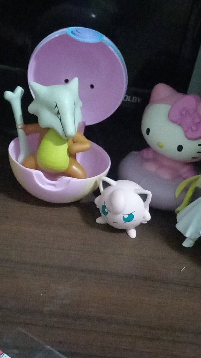 Mimi tá feliz com os presentinhosbdela 😁😁😁