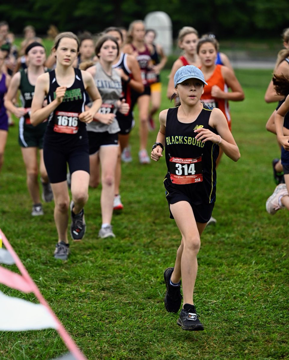 BSrunners's tweet photo. Amazing job BMS XC runners. Boys placed first and girls placed 3rd at the Kinghts Crossing! @fergghs @coachBFerg27 @Brynnferg21 @BruinsBMS @kbyrd14 @jdickhans @EmilyBRedding https://t.co/2rQ0l1pOsx
