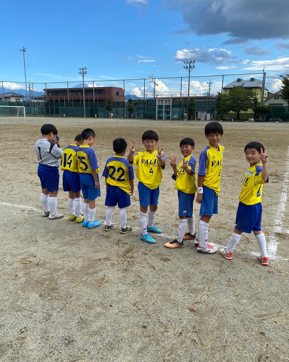 FC21971499's tweet photo. 【U10～U12】
プレジール敷島さん、玉諸さんとTMでした⚽️まだまだ課題はあるものの、少しづつ成長も見られました‼️
全日、内藤ハウスまであと少し。
まだまだ伸びる💪
プレジール敷島さん、玉諸さん、ありがとうございました！ https://t.co/PP2slMogff