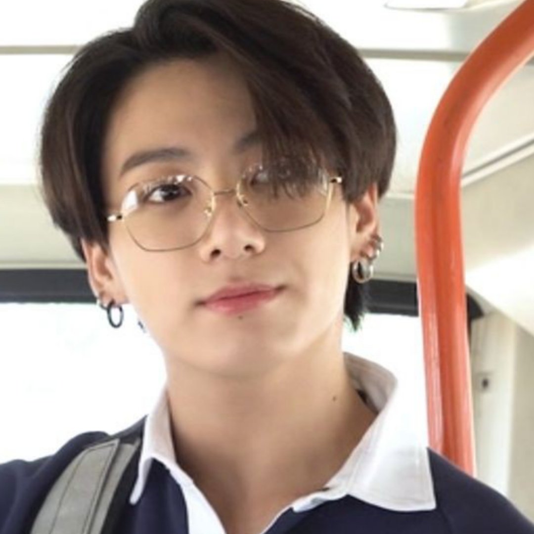 forchaekoo's tweet photo. cute people and glasses 𔘓 https://t.co/c6m023kaq9