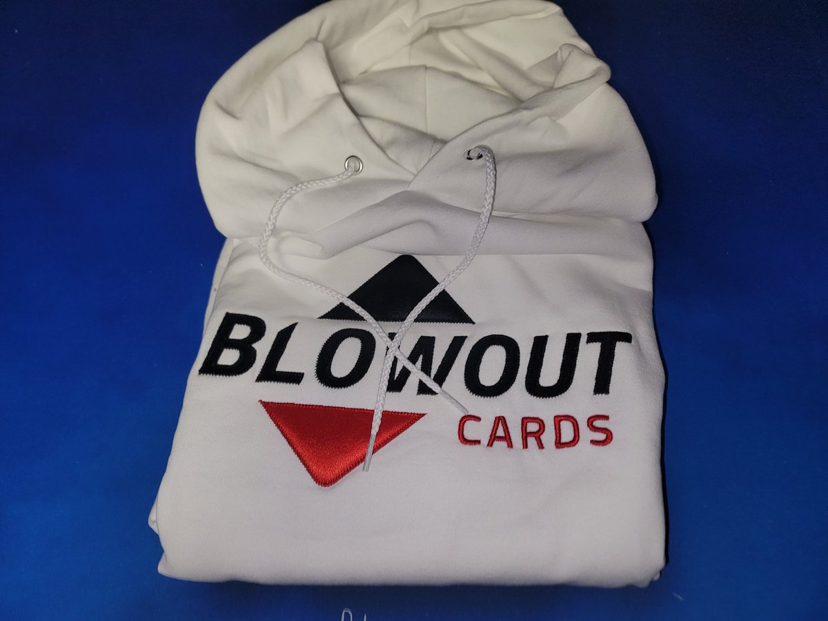CobiesCards's tweet photo. Free @blowoutcards sweatshirt! I have L &amp; XL. They are really nice Champion brand. Just RT and reply below L or XL. I will pick 2 winners tomorrow. https://t.co/GnmF1unrMt