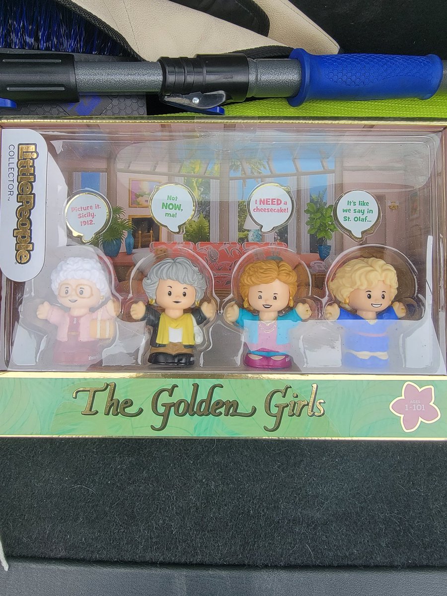 Coll_mills's tweet photo. Do you ever see something at the store knowing goof and well you don't need it but you want it!! That was me today!! #goldengirls @goldengirlsfans #bettywhite @goldengirlsnews #Win #bestpurchase #Audlten https://t.co/UNsmgqdMx5