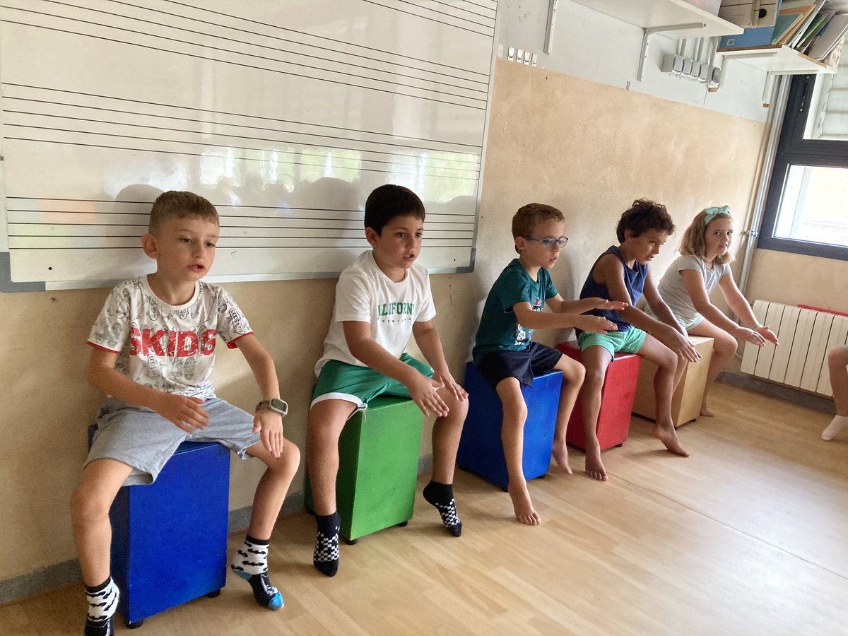 IELaTordera's tweet photo. Ja teníem moltes ganes de començar el nou curs.
Aquests dies hem començat a fer dinàmiques de cohesió i retrobament. https://t.co/8aEAiFluUU