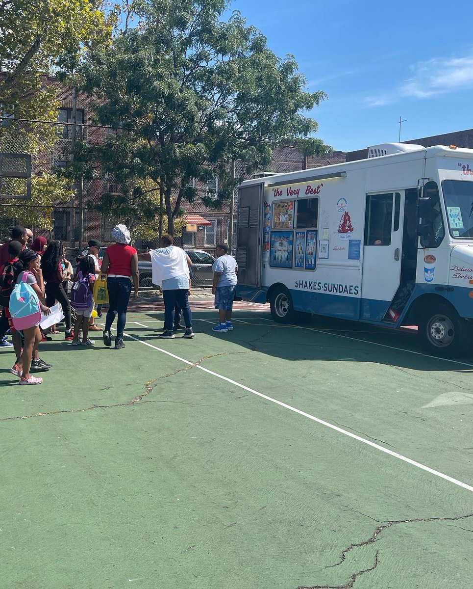 Community District 19 tweet media