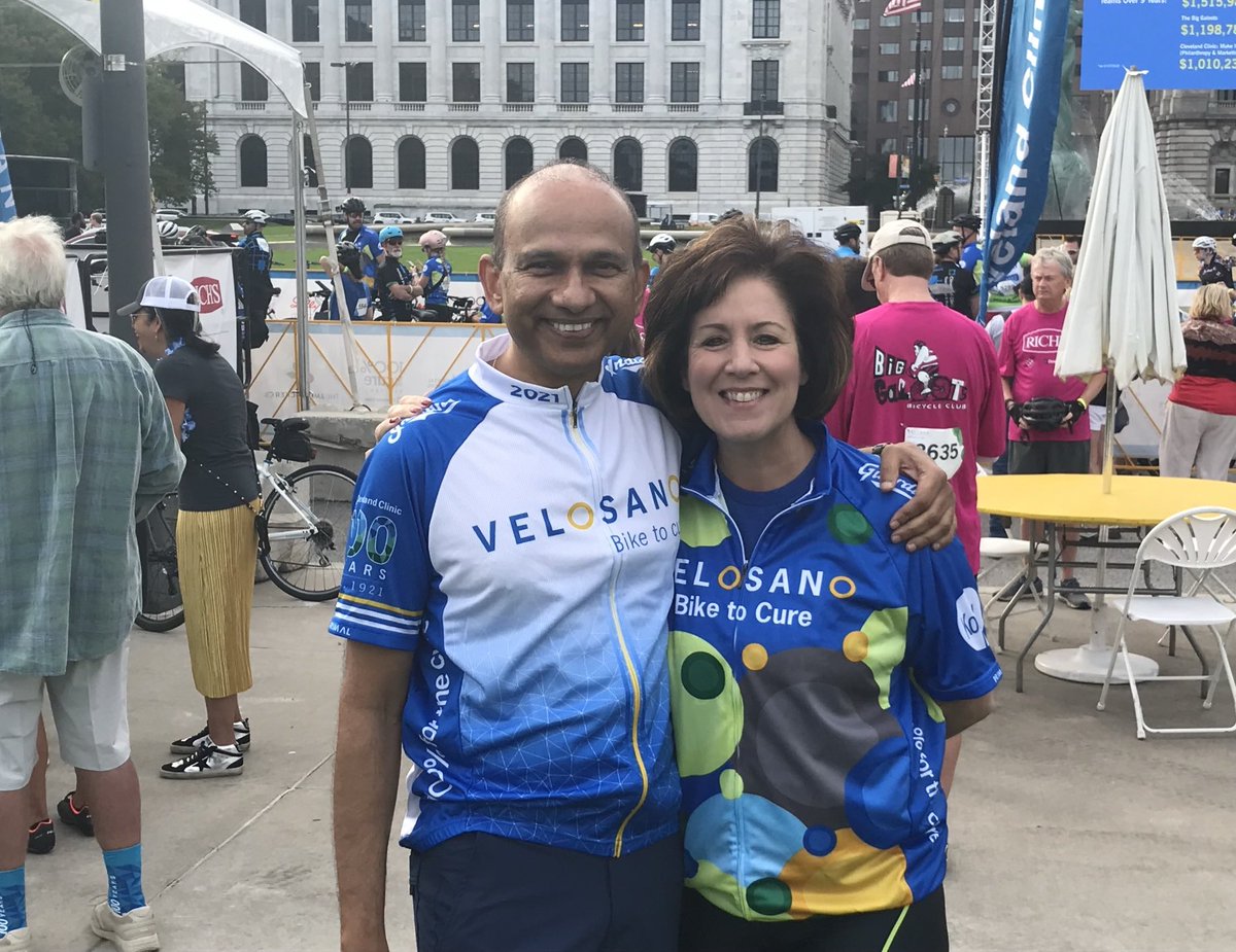 jamecancerdoc's tweet photo. Huge thanks to ⁦@kkellyhancock⁩ for being the biggest supporter of ⁦@bikeVeloSano⁩ ⁦@ClevelandClinic⁩ support #CancerResearch !! https://t.co/rhOP4Cu5tr