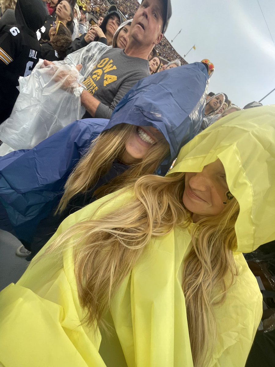 hadleyyyy2's tweet photo. #FightForIowa put us on the big screen pls https://t.co/UzCj6ArKdb