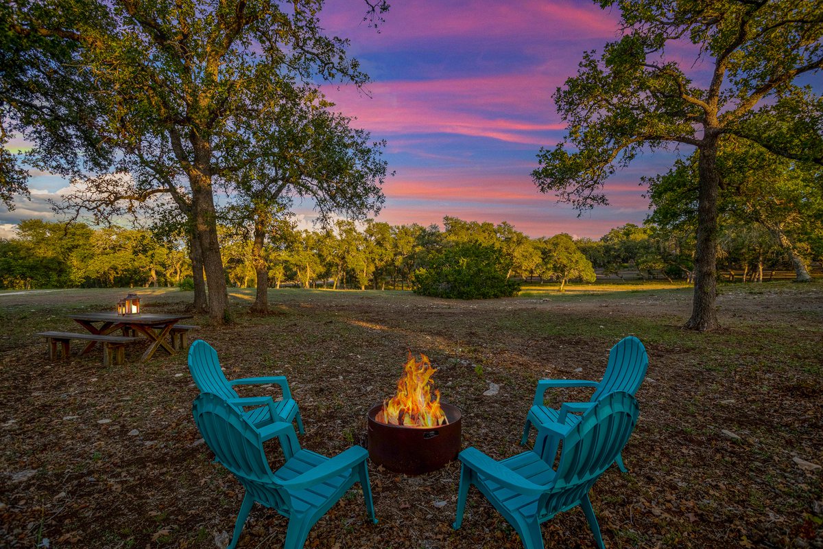 MagnoliaRealty's tweet photo. FEATURED LISTING | 2161 Lone Man Mountain Rd, Wimberley, TX | 1 bed, 1 bath | 725 sqft

This cozy barndominium sits on 25 acres with an equestrian facility! Presented at $1,750,000.

Contact Cody George | 512-771-4176

More details: https://t.co/sxpg5Ot7Qw
#MagnoliaRealty https://t.co/YitepCOf36