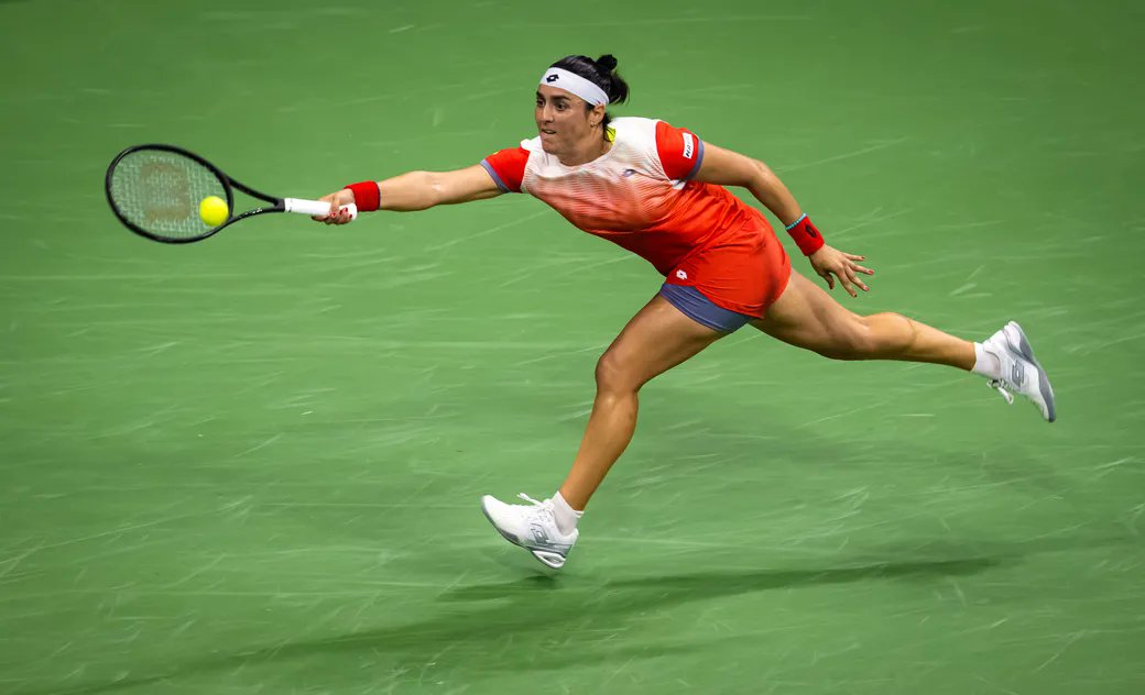 Iga Swiatek is the first woman to win the French Open and US Open in the same year since Serena Williams in 2013. <a href="/HAPPY989FM/">Happy 98.9 FM</a> <a href="/obbampoegh/">Ohene-Bampoe Brenya</a> <a href="/ayishatu_/">Ayishatu Zakaria Ali</a> <a href="/mac_okocha/">Atser News</a> #HappySports