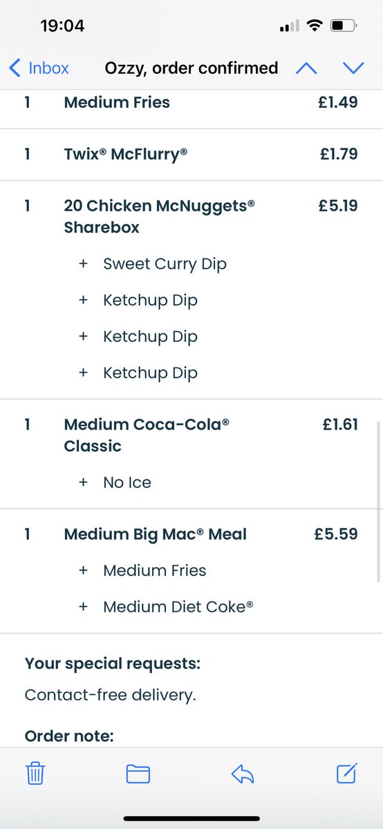 Symmo46's tweet photo. @JustEatUK can you please tell me how my order 1769455790 can be so wrong…. And despite my best efforts no reply from your complaints department or my money refunded https://t.co/dixuSKCgMC