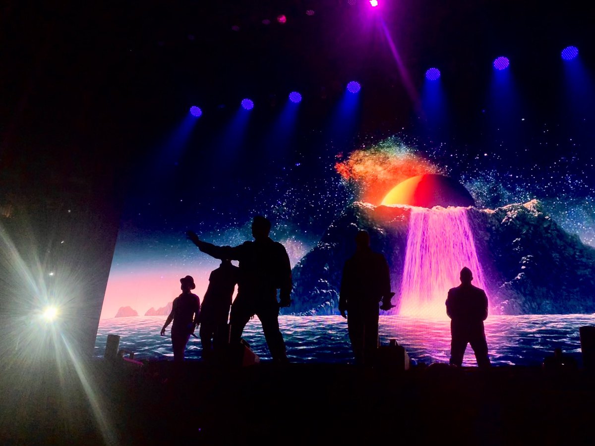 slane416's tweet photo. Memphis! “Music is life, that’s why our hearts have beats” 🎶@backstreetboys @nickcarter @aj_mclean @howied @kevinrichardson @brian_littrell @angela_edenloff #BSBMEM #BSBWorldTour #BSBWorldTour2022 https://t.co/GijTqsWs98