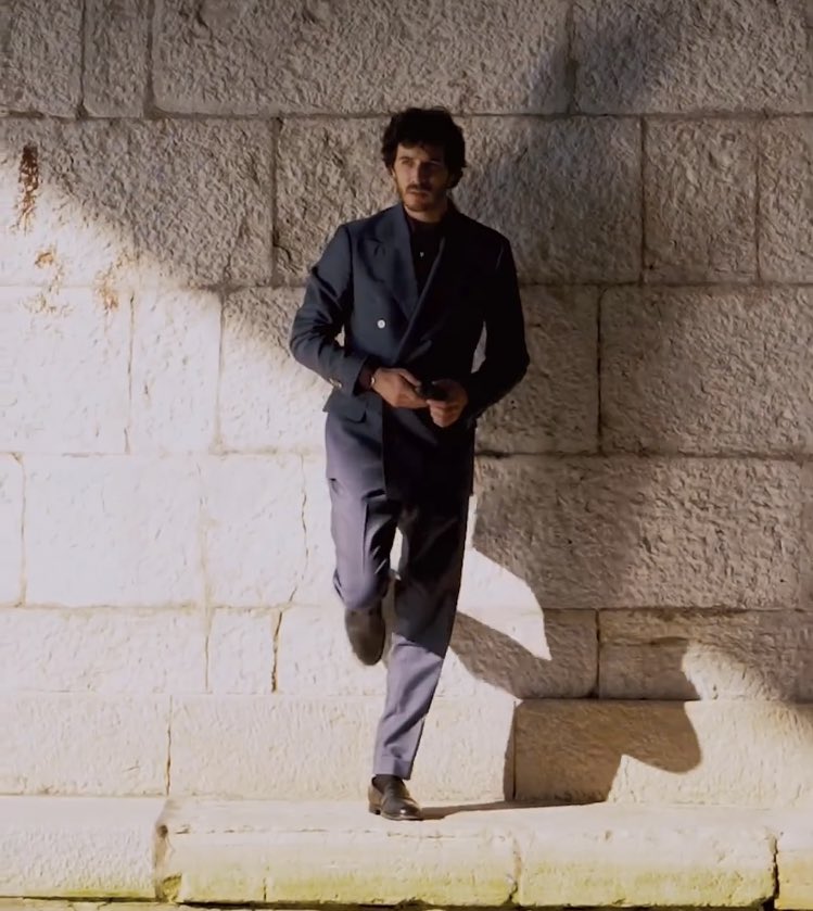 dinospolline_fp's tweet photo. Quanto ci sono mancate le classiche foto #spollonstyle a sfondo muro?!

Muro che tra parentesi sarà già crollato per le tonnellate che ha dovuto reggere già solo col tocco del tacco @pierspollon #stylish #ilmurononsitradisce https://t.co/0MDpWEkl2A