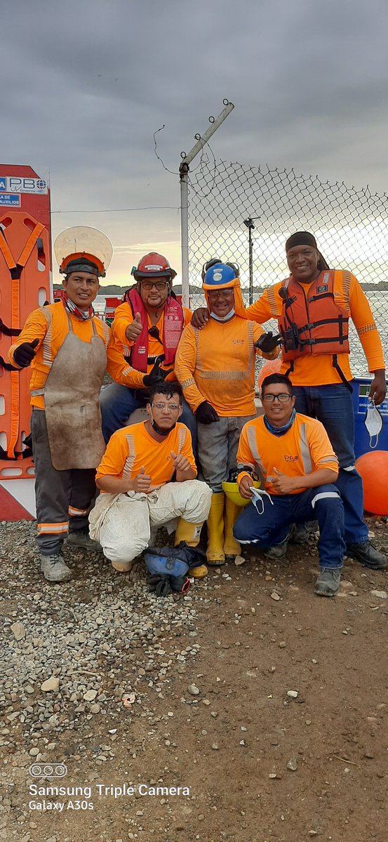 Xavier4550's tweet photo. Activos hoy sábado con la gallada Off Shore👨🏻‍🚒👨🏻‍🚒👨🏻‍🚒👨🏻‍🚒👨🏻‍🚒 https://t.co/zaX1bSGUIi