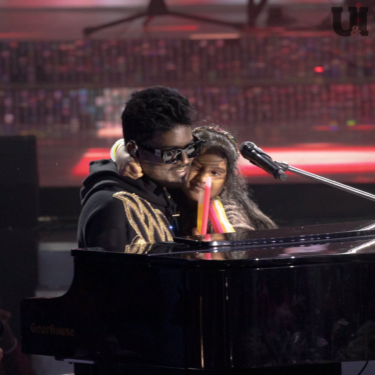 U1_Liveconcert's tweet photo. We had a cute cameo by the little angel! Drishti suthi podunga pa! 

@thisisysr
 @U1Records

Organized by 
@ARISE_ENTPVTLTD
@U1_Liveconcert

Digital Creatives &amp; Promotions
@atwias_

#yuvan25 #u1 #liveinconcert #u1liveconcert #YuvanConcert https://t.co/eXaQF5cCRp