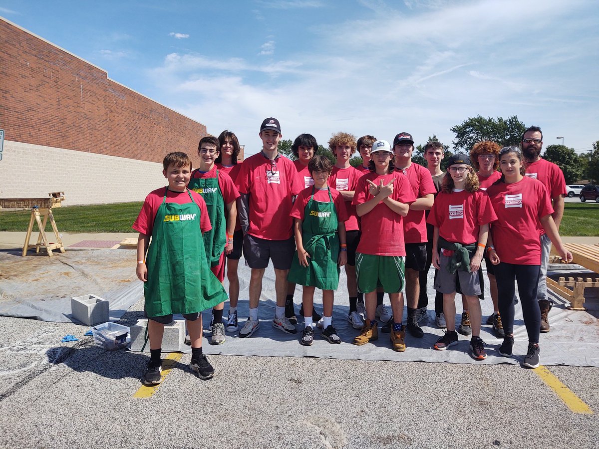 DemonsIce's tweet photo. Thanks Westlake Demon Hockey for a great day building Bunkbeds Across America. No child sleeps on the floor tonight! HORNS UP! https://t.co/WGtJX6UUJi
