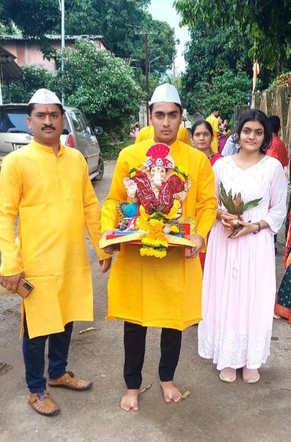 SamirSKadam1's tweet photo. गणपती बाप���पा मोरया पुढच्या वर्षी लवकर या https://t.co/qOwXW28THq