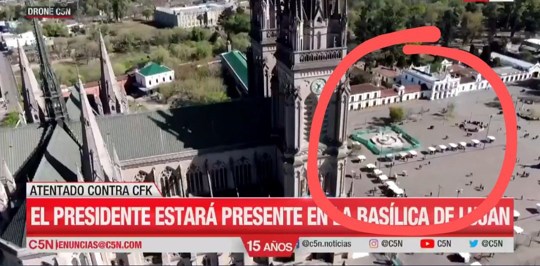 LanataPPT's tweet photo. 🔴PAPELÓN El pueblo argentino no asistió a la misa de Cristina y el Papa Peronista https://t.co/UCD4XnfQ1P
