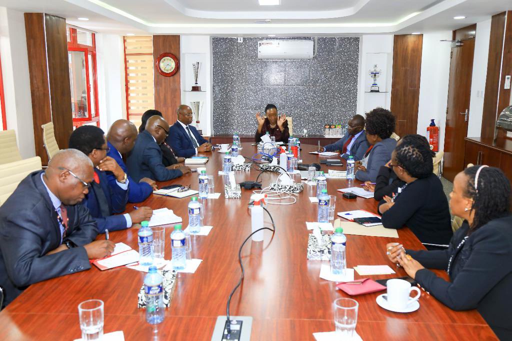 Monica_Juma_'s tweet photo. 2/ This strategic company is critical in driving our economy and that of the hinterland.  I underscored the imperative to future proof it’s business through diversification in line with changing global dynamics and trends. https://t.co/pPK5KhFqph