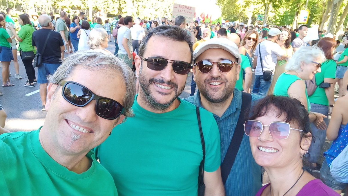 LibresYEduca2's tweet image. Y después de clamar por la escuela pública, aquí estamos, en la @RevoltosaMadrid. No nos van a quitar la alegría. #ManiEducacionPublica10S