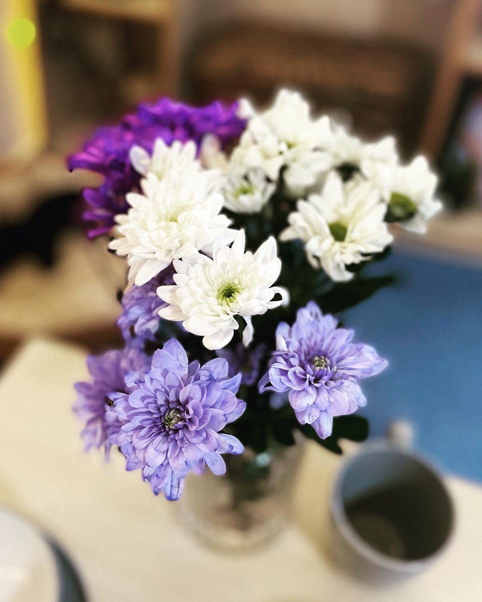 Home corner set up 🏠 The play that has come from this area has helped children settle, build new friendships and gain confidence in their new and unfamiliar classroom! 🥰 I love this area and I’m debating whether to make it a permanent classroom feature 💕🏠#eyfsclassroom