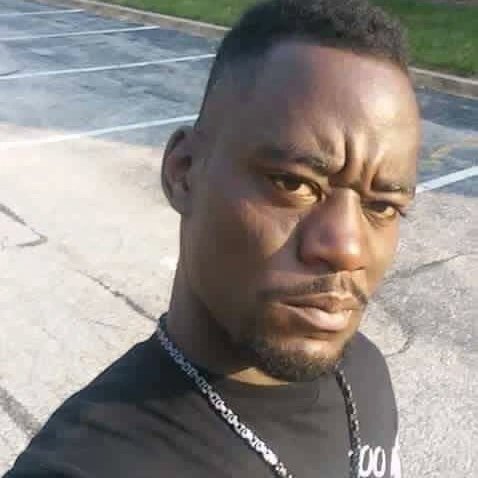 FaisonBarry's tweet photo. @TheyLuvvLi_ How are u doing i am looking for a single woman https://t.co/2t1NwvmfGR