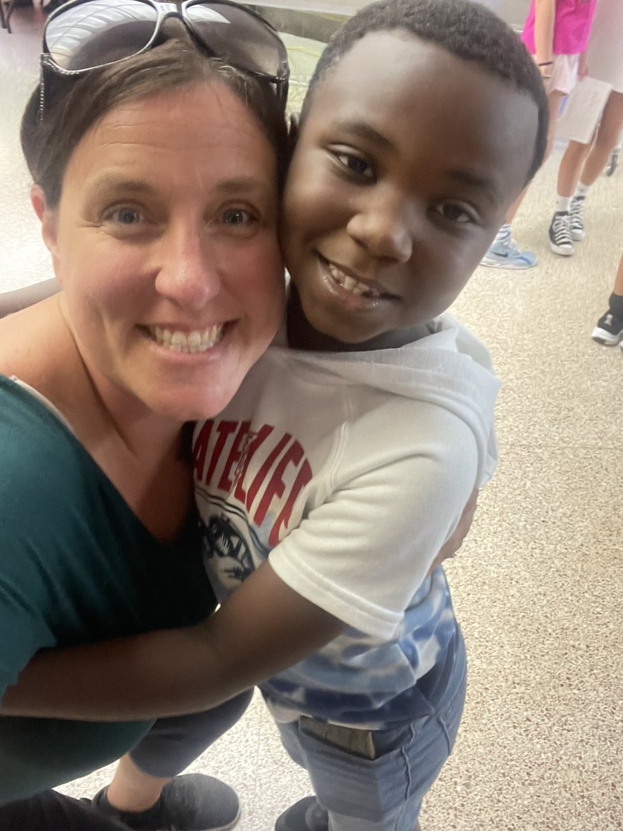 <a href="/MissBruns1st/">Laura Bruns</a> <a href="/Creeksidetweet/">Creekside ECS</a> Always a good time running into students in the community!!