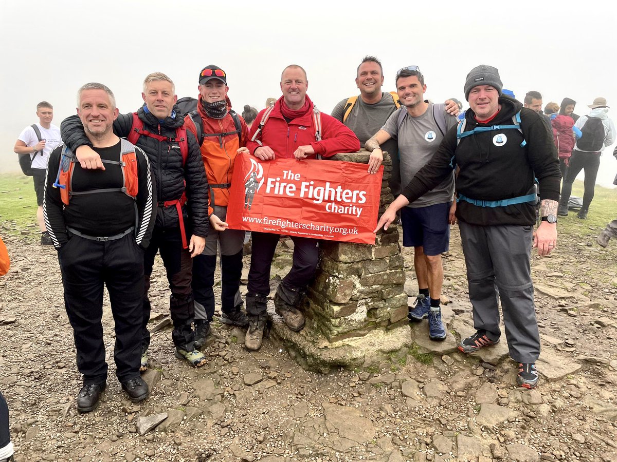 WAT999sy's tweet photo. #yorkshirethreepeakschallenge #yorkshirethreepeaks #worldsuicidepreventionday #suicideprevention #mentalhealth #mensmentalhealth #teamcalm #thefirefighterscharity #fireandrescue #emergencyservices #walkandtalk999 #walkandtalk999syfr https://t.co/eBKgWoIh3t