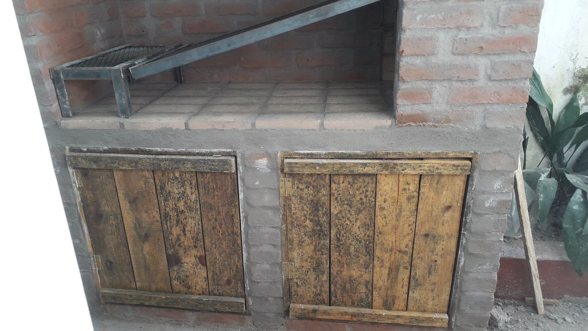 Martinbolso127's tweet photo. Se hacen churrasqueras a  buen  precio https://t.co/1nmQh6Vl3z