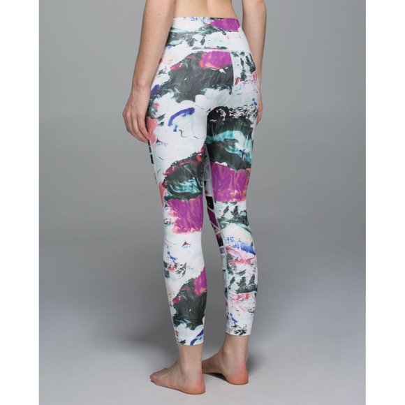 auntmeganiscool's tweet photo. So good I had to share! Check out all the items I'm loving on @Poshmarkapp #poshmark #fashion #style #shopmycloset #lululemonathletica #adidas: https://t.co/fZnqLmIX3e https://t.co/X0WzfptECX