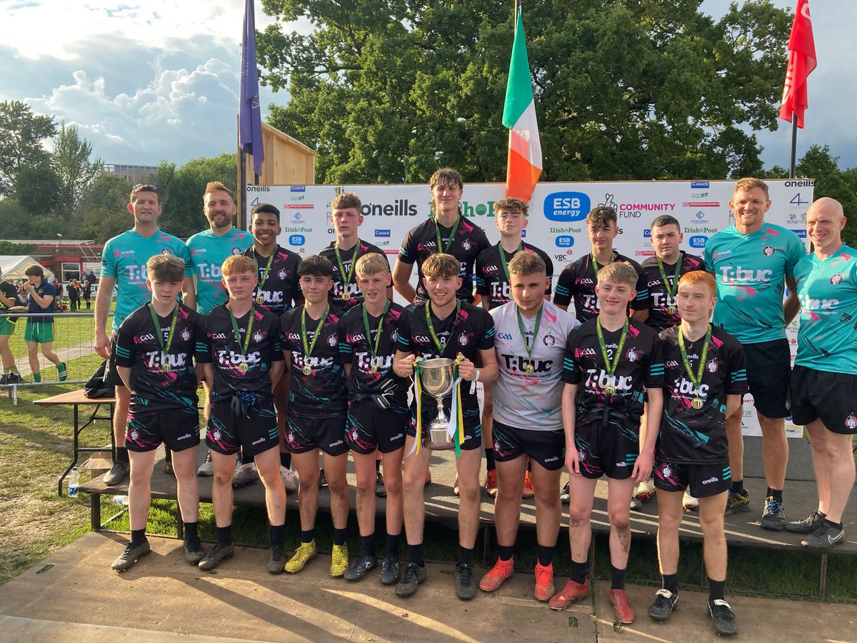 UlsterGAA's tweet photo. Maith sibh, Limavady Cúchulainn’s GAA team who won the @ABCGAAmes today in @TirChonailGaels, London - the first side from Ulster to do so! 🏆

The winners are a cross community team with players from @limavadygs @limavadyhigh &amp; @stmaryslim 🙌 https://t.co/mQ4A5mvmxA