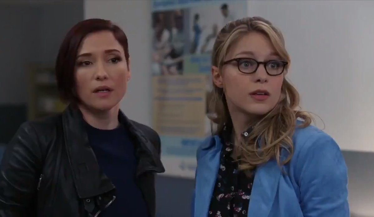 Did supercorp kiss today on twitter the definition of gay panic 