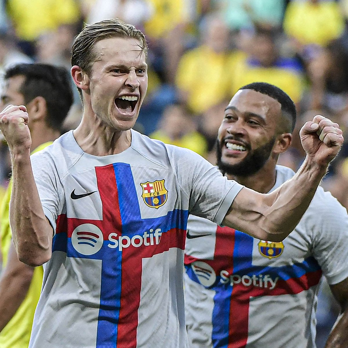When they don't pay you, but you still play with passion. Frenkie De Jong 💪🏾
#FootballWithDME