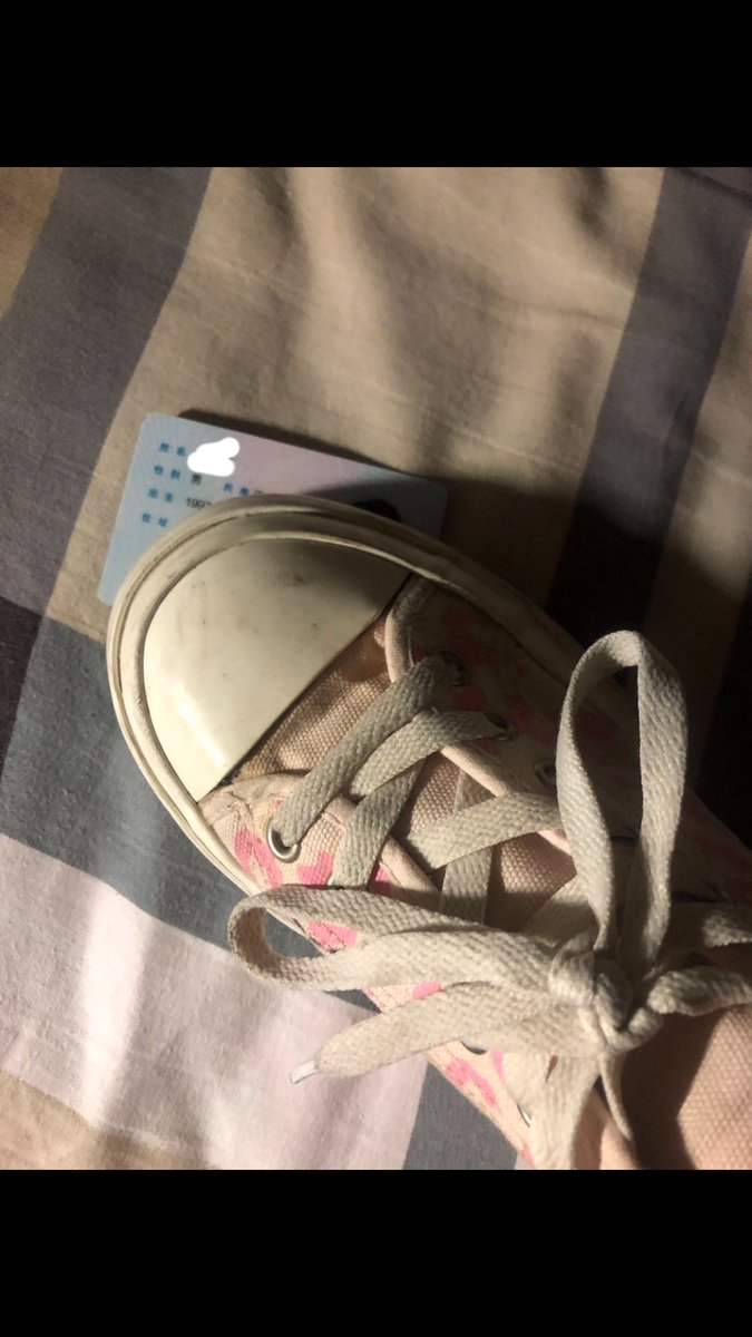 配两张美女的侮辱图片