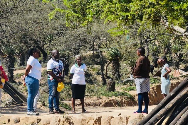 NoncebaMhlauli's tweet photo. Today we joined the ANCYL in INkosi Bhambatha Region for their social intervention programme of assisting child headed households in the region.
We visited 3 Child Headed Households in the Muden Area in Ward 8 and Ward 11 under the Umvoti Sub-region. #ANCYL78 🖤💚💛 https://t.co/C6iFcVk8pu