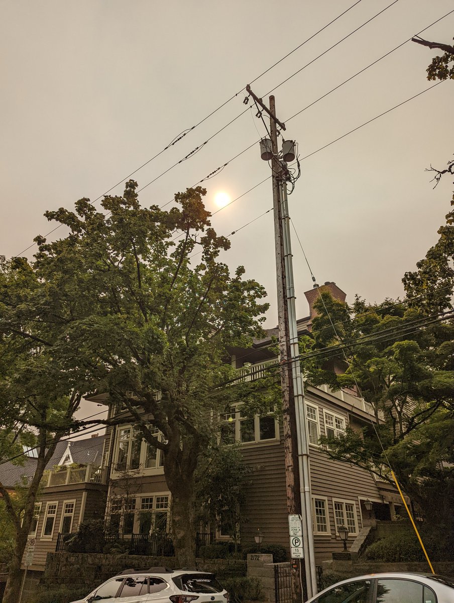 Saturday's outlook is hot and smoky for Portland.