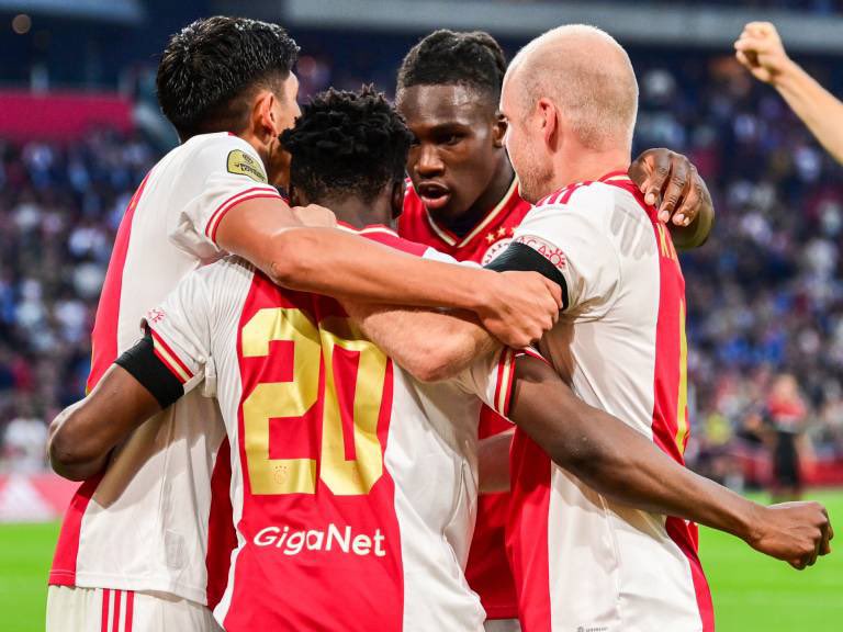 FT: AJAX - HEERENVEEN 5-0

◻️6 games/6 wins - perfect in #Eredivisie 

◻️New coach. New players. We are cooking🔥

◻️Hope #Bassey is ok😥

◻️Liverpool - here we come🤞

#Ajax #ajahee #eredivisie #Klaassen #Tadic #Kudus #alvarez #brobbey #Taylor