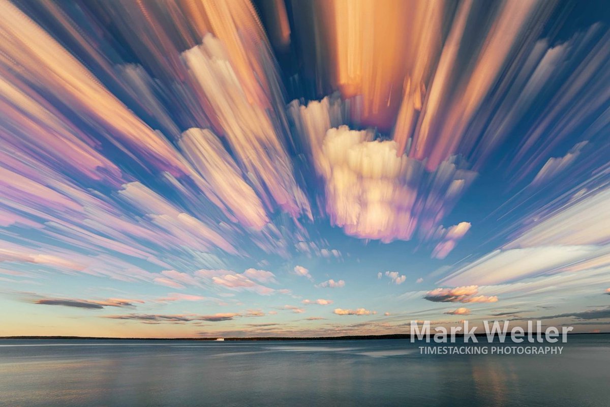 TimeStacking1's tweet photo. Taken 3 weeks ago from the Bayfield dock looking towards the Apostle Islands National Lakeshore. #Timestacking image of 100 exposures over 5 minutes. #PhotographicArt Please see my gallery here  https://t.co/M4lkk8EOOg https://t.co/a3uiY2fUk6