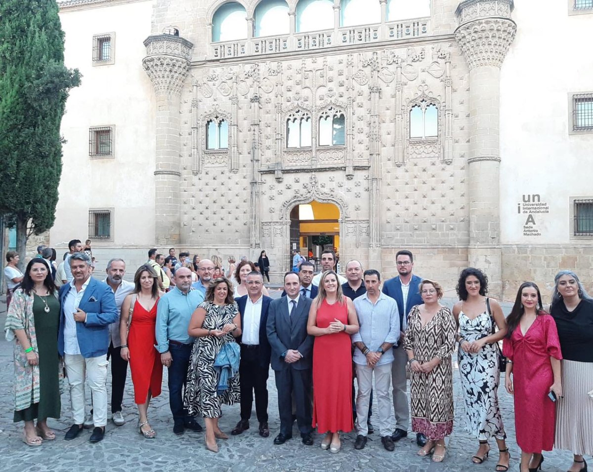 RenacimientoDe's tweet photo. 🕯Inauguración de #RenacimientoALaLuzdelasvelas a cargo de: 
Sr. Presidente ABISC, D. Sebastián Moreno Cuevas.
Sr. Diputado de Cultura, D. Francisco Javier Lozano.
Sr. Delegado de turismo de la Junta de Andalucía, D. José Ayala
Sra. Alcaldesa de Baeza, Dª María Dolores Marín. https://t.co/I1ouwPDeUE