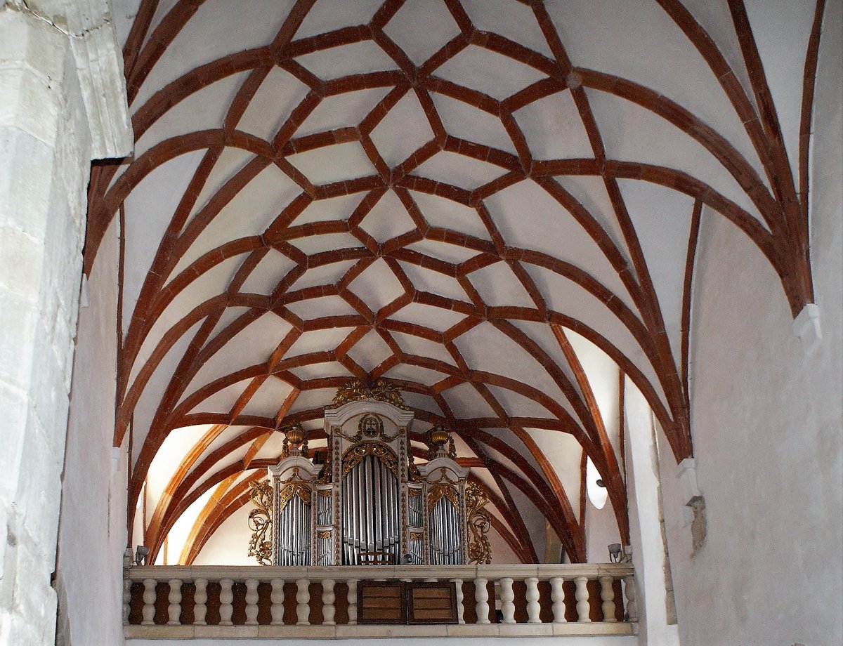 LorinLupchian's tweet photo. Considerată cea mai puternică fortificație țărănească din #Transilvania medievală, Biserica (sec XIII) și Cetatea #Prejmer (sec XV-XVI) are legătură cu stăpânirea cavalerilor teutoni din Țara Bârsei (1211-1225).
#UNESCO #WorldHeritage https://t.co/q1s2pCKSa1
