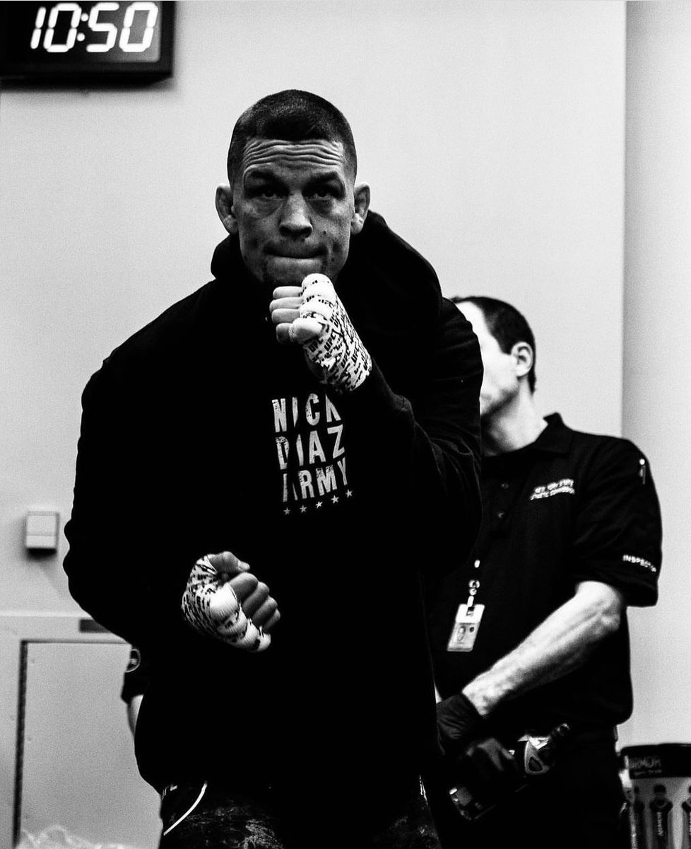 jay_jitsu_'s tweet image. Let’s Go @NateDiaz209 💯

#UFC279 👊🏽